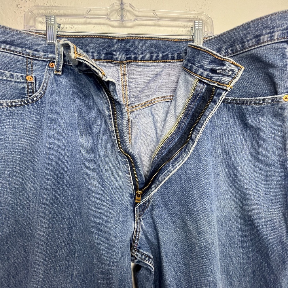 Levi's 550 Jeans Mens 48x30 Blue Denim Cotton Stretch Medium Wash Relaxed Fit - Picture 9 of 16